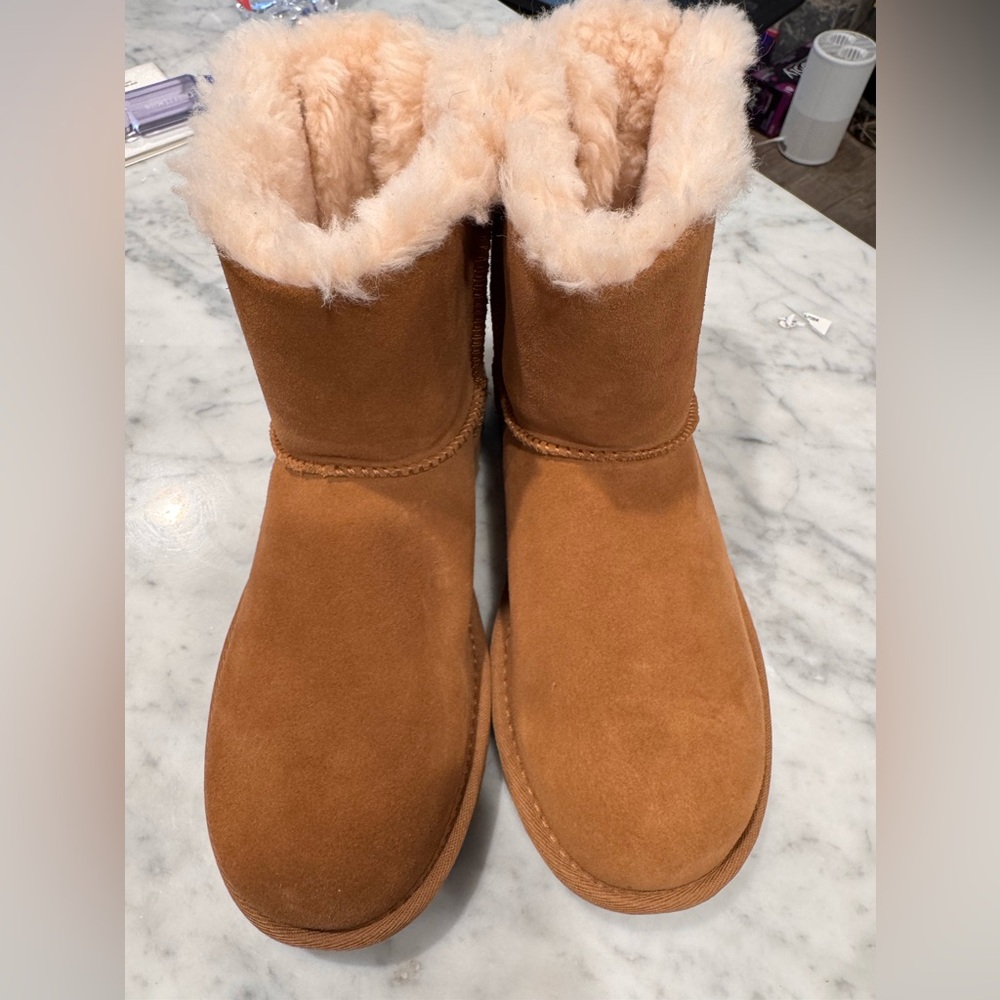 UGG Mini Bailey Bow Boots In Chestnut